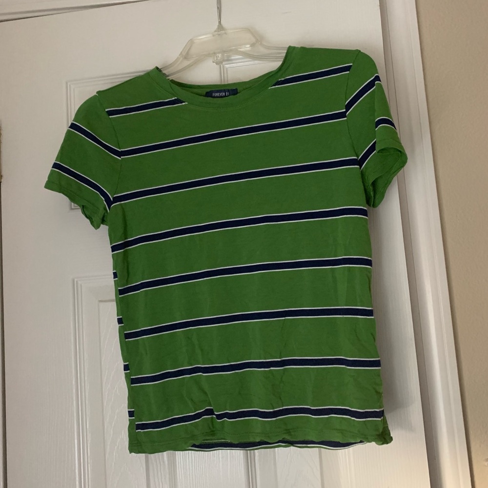 Forever 21 cropped tee